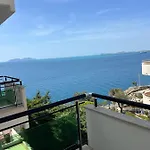 The Blue Horizon Hotel Radhimë
