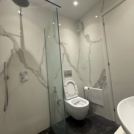 The Blue Horizon * Radhimë