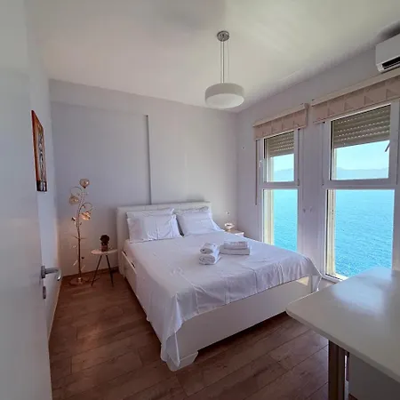 Hotel The Blue Horizon *