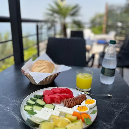 The Blue Horizon Szálloda Radhima