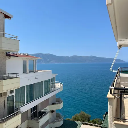 Hotel The Blue Horizon *
