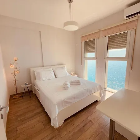 The Blue Horizon Radhimë