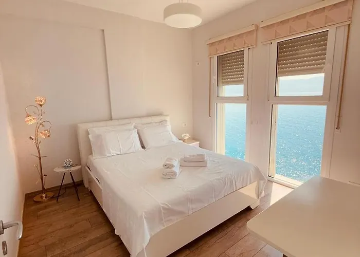 The Blue Horizon Radhimë